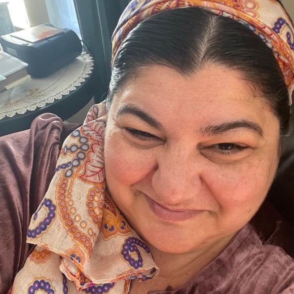 Meet your Posher, Andrea - Picture 4 of 5